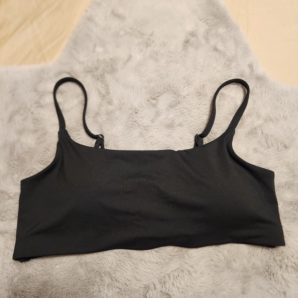 Athleta Solid Black Adjustable Strap Square Neck Sports Bra Size Medium